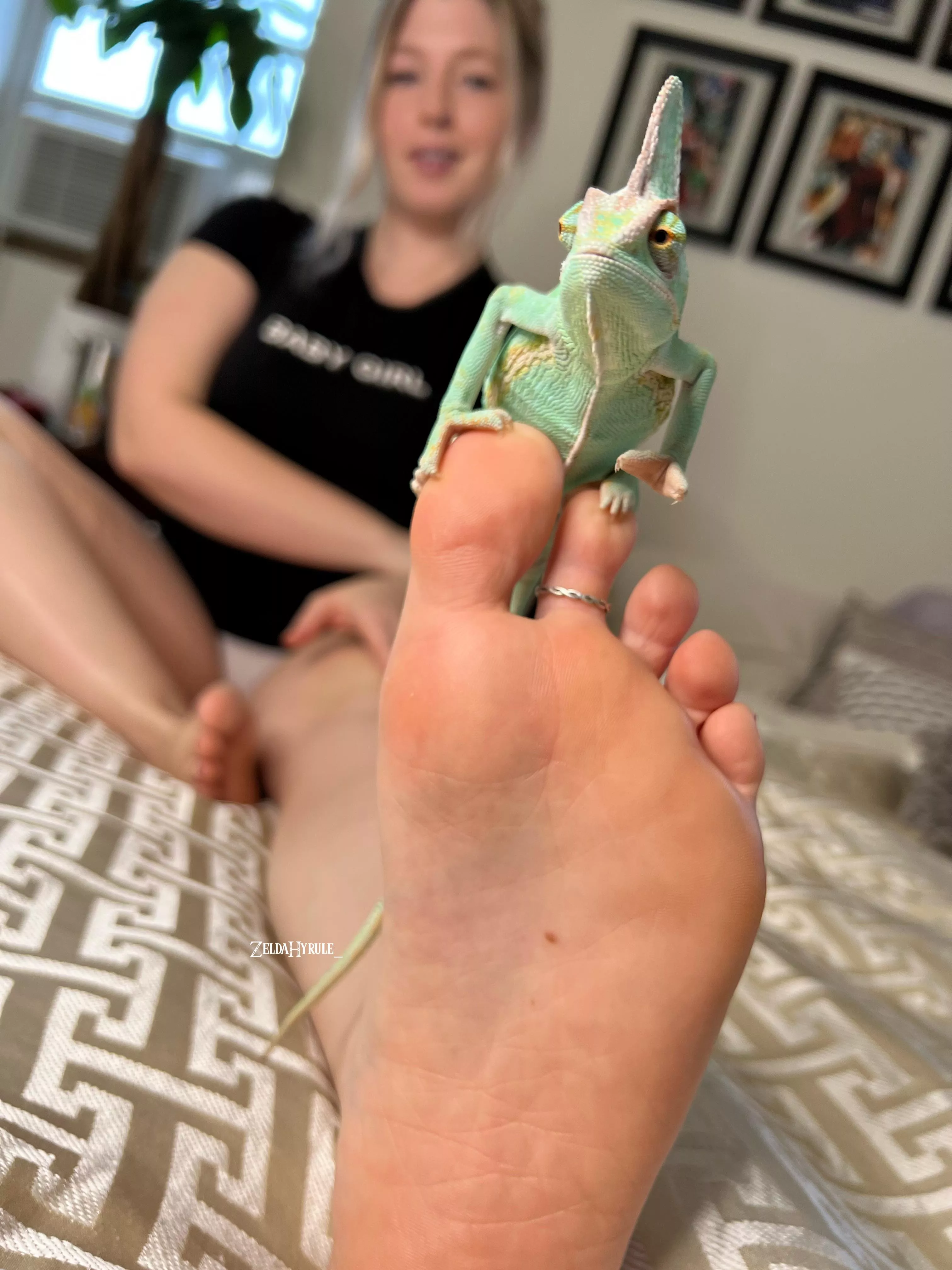 My Chameleon and I getting ready to audition for a live action version of ‘Tangled’ 😋 think we’d get the part? 🙈