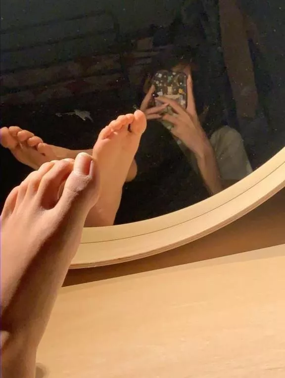 my DMs are open, come tell me what you would do to me~