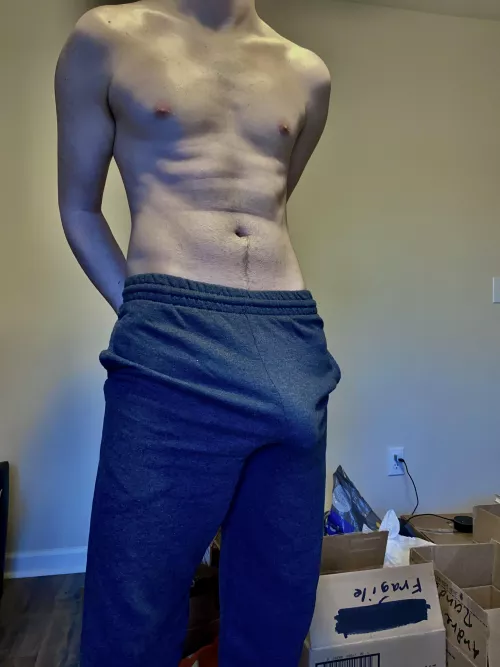 My eyes are up here🤨