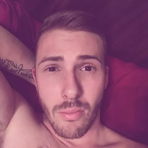My favorite place: my bed π
