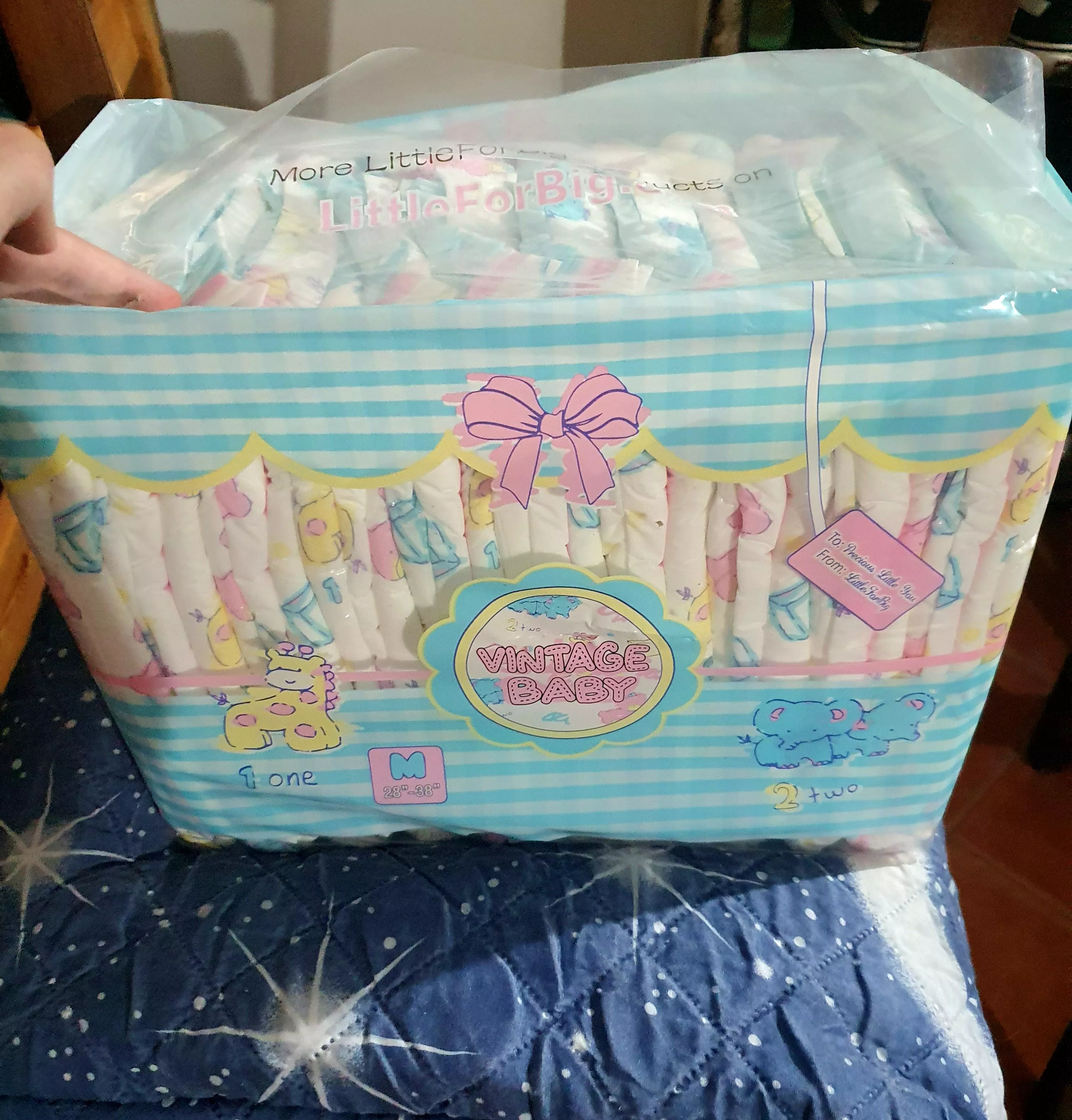 My first ever pack of abdl diapers came in! Was so scared and excited to receive them that I didn't even sleep last night. Now that they're hidden I just need to figure out how to tape them on 😸