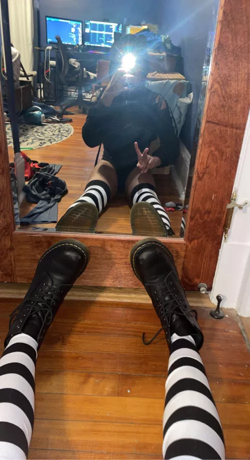 my first post😚plz be nice 🥺