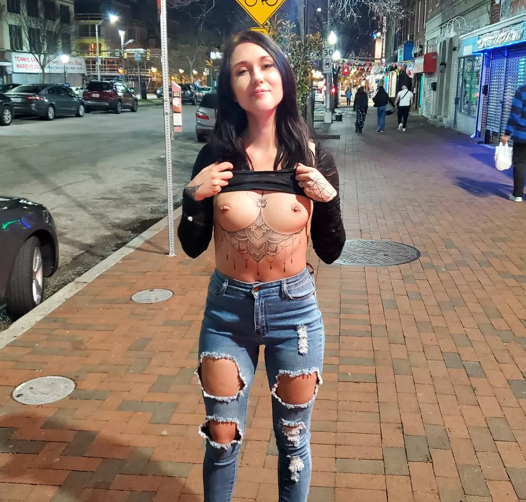 My first public flashing! Such a thrill! My first public flashing! Such a thrill!