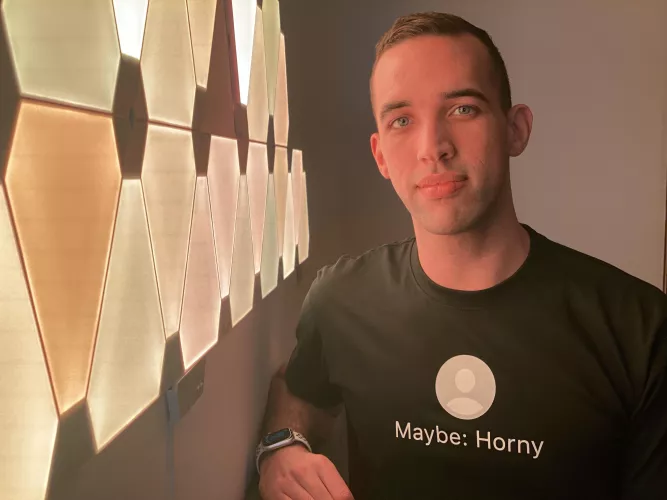 My first time posting here π₯Ί Do you guys like my new shirt?