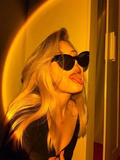 my free Onlyfans in comments 💕take ur friend with u🥵 we're going to have so much fun 😏 my love is enough for both of you💗 I'll suck your dick💋 while your friend fucks my pussy😈