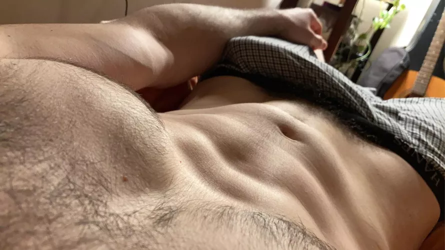 My friend has me so fucking hard tonight 🤤