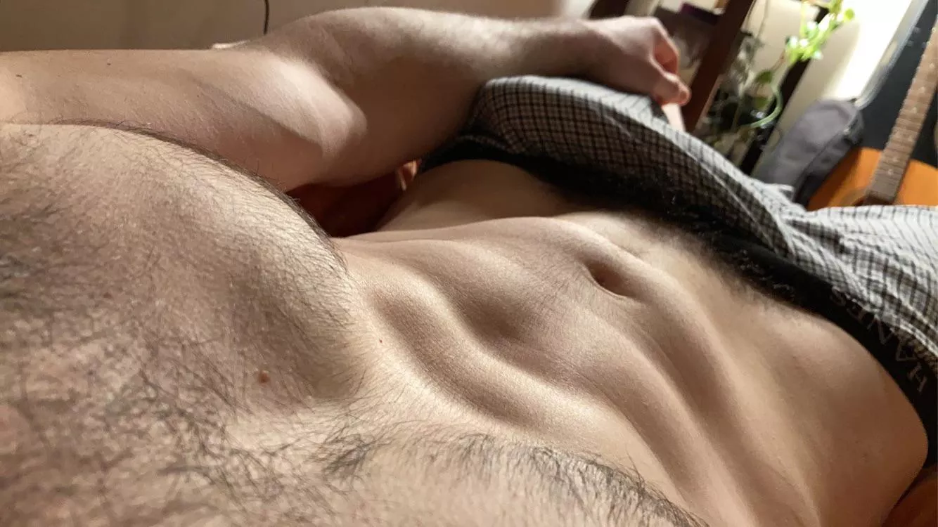 My friend has me so fucking hard tonight 🤤