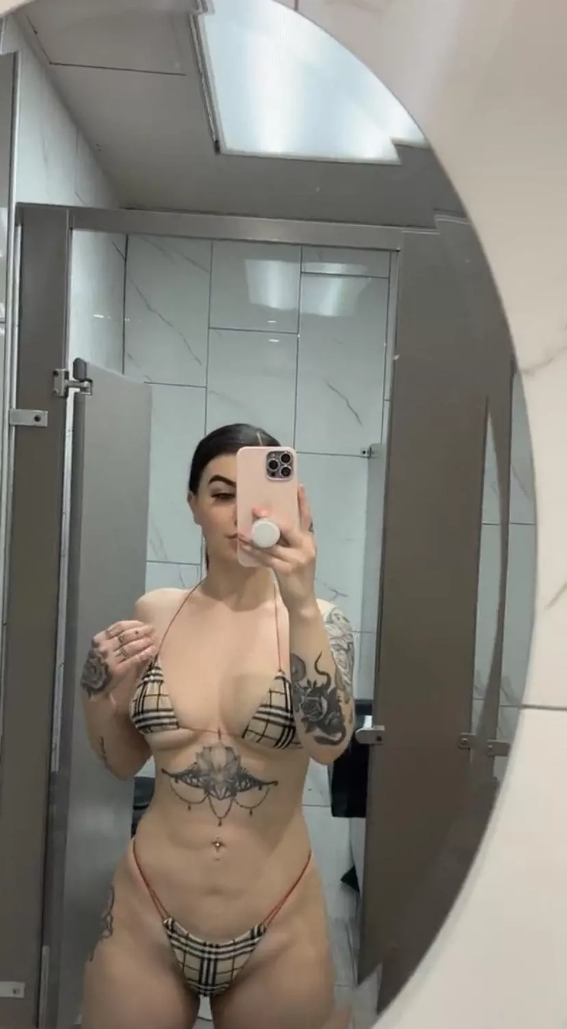 My girlfriend used to be so sexually attracted to me and horny all the time for me and my dick. Now she’s gone days ignoring me and my calls and never tries to hangout or fuck anymore I feel like cuckolding caused this what do you think?