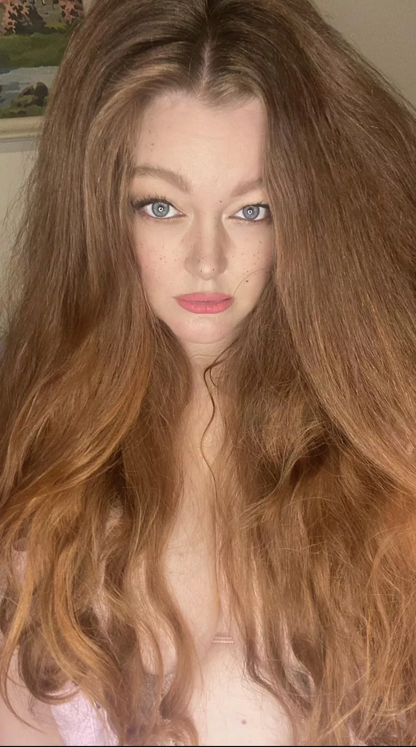 My hair is large and in charge and long lol :) will you play with it please <3 xoxo