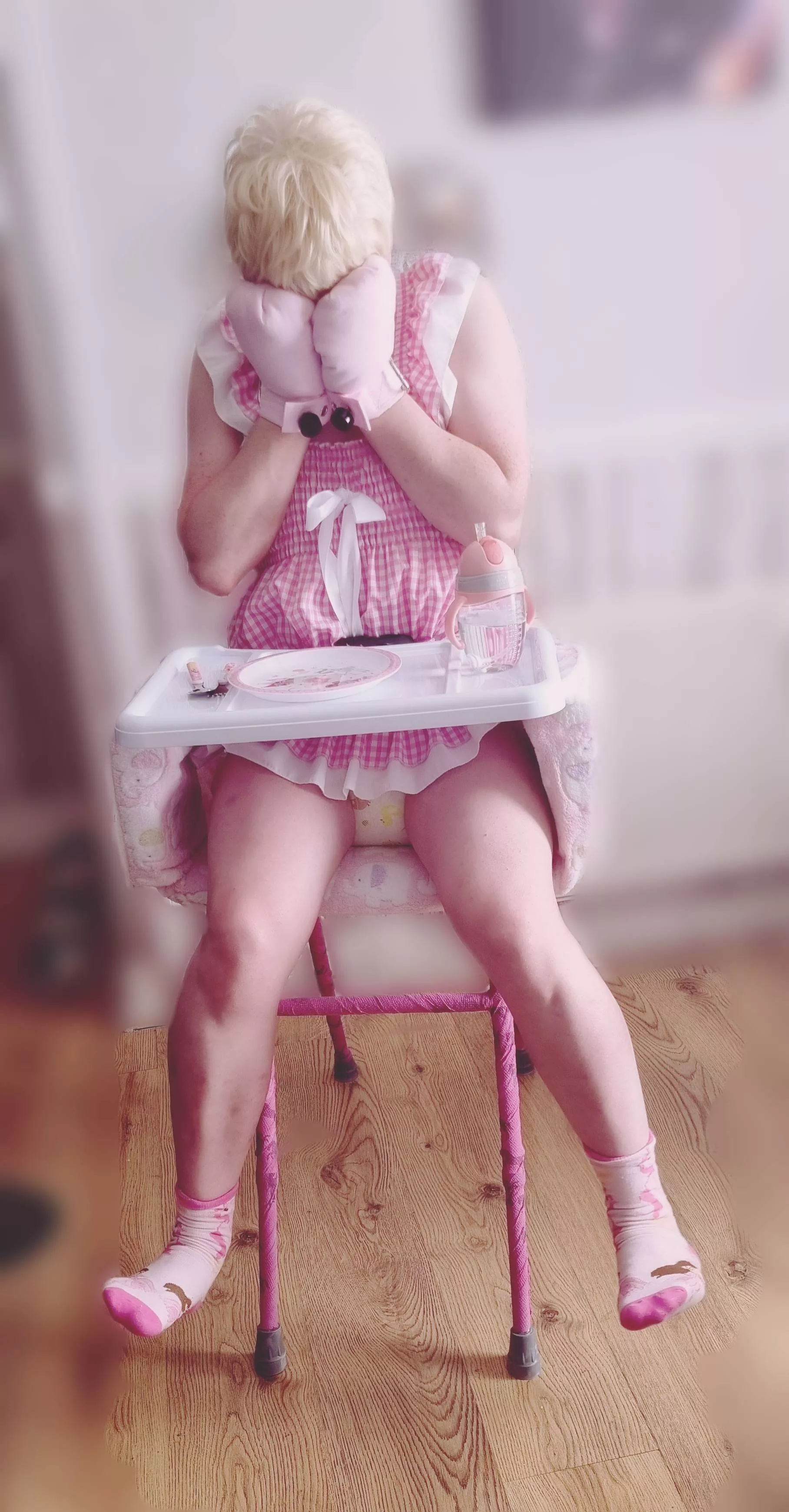 My highchair makes meal times more fun!