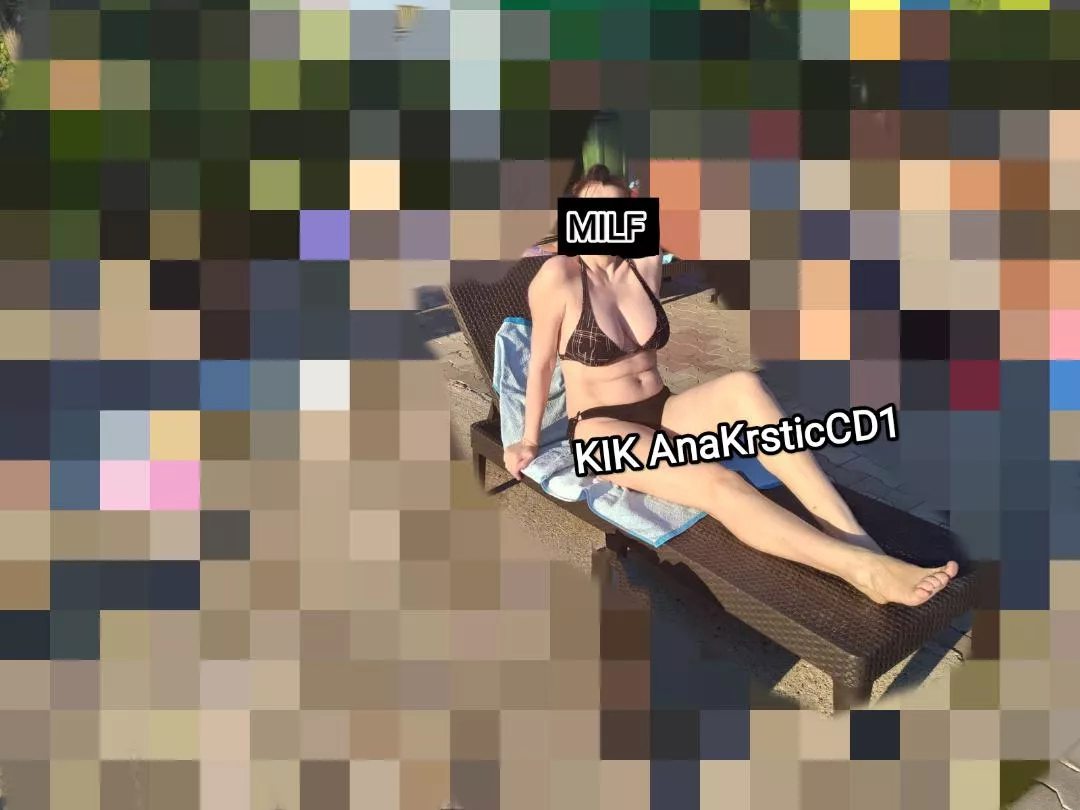 My milf m. She's up for 30 mins, every upvote is 1 hour more. For every 10 upvotes new pic is posted. For 25 upvotes uncensoring her face