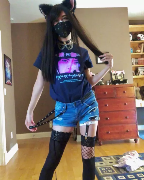 My new Benee shirt. She even liked my image, do you guys like the shirt on me?