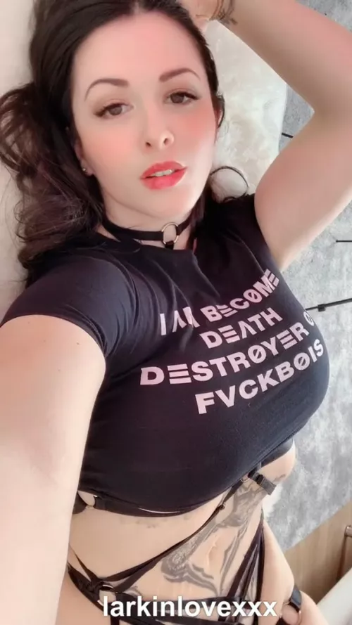 My OF shuts down MAY 1! ⚡ Starting May 1, I will ONLY be on Loyal Fans. I'm giving out FREE videos to subscribers who make the switch! 😈 🔥LoyalForLarkin.com || More info in comments!