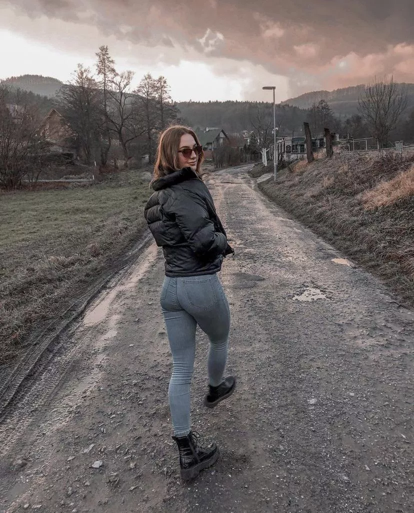 My onlyfans link in comments!