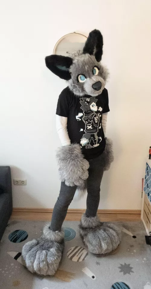 my order from nomad complex came in! here's me rocking one of my new favourite t shirts