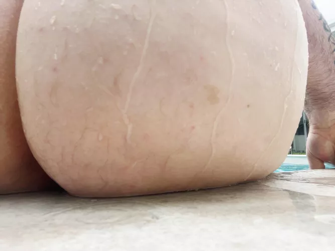 My pale phat ass by the pool.
