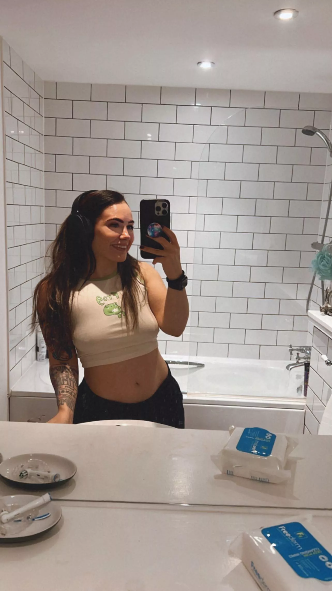 My shirt has a frog on it and it makes me happy 🥰