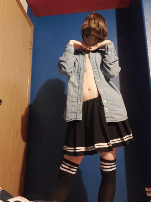 My single brain cell finally made a thought, Your cute!