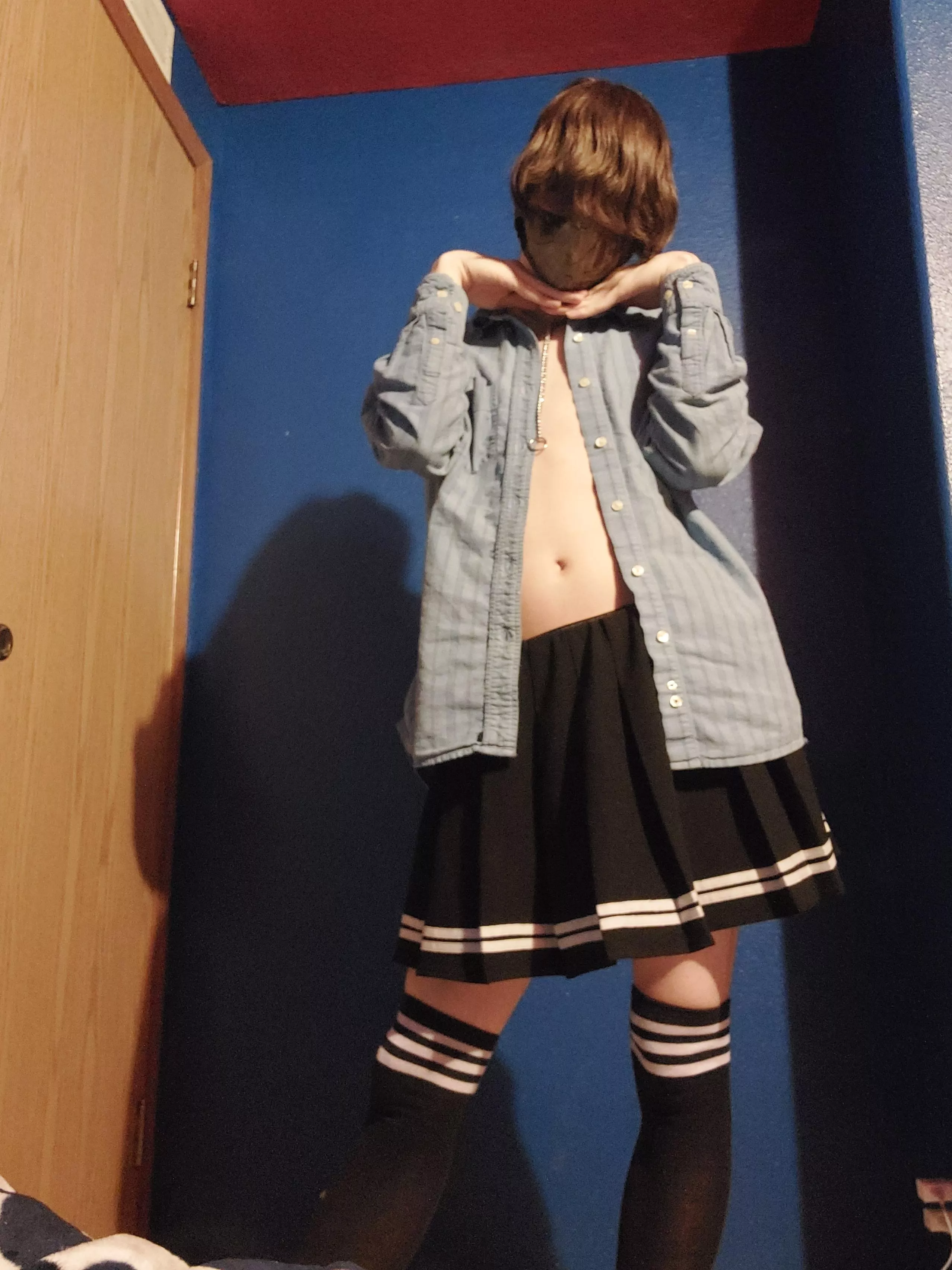 My single brain cell finally made a thought, Your cute!