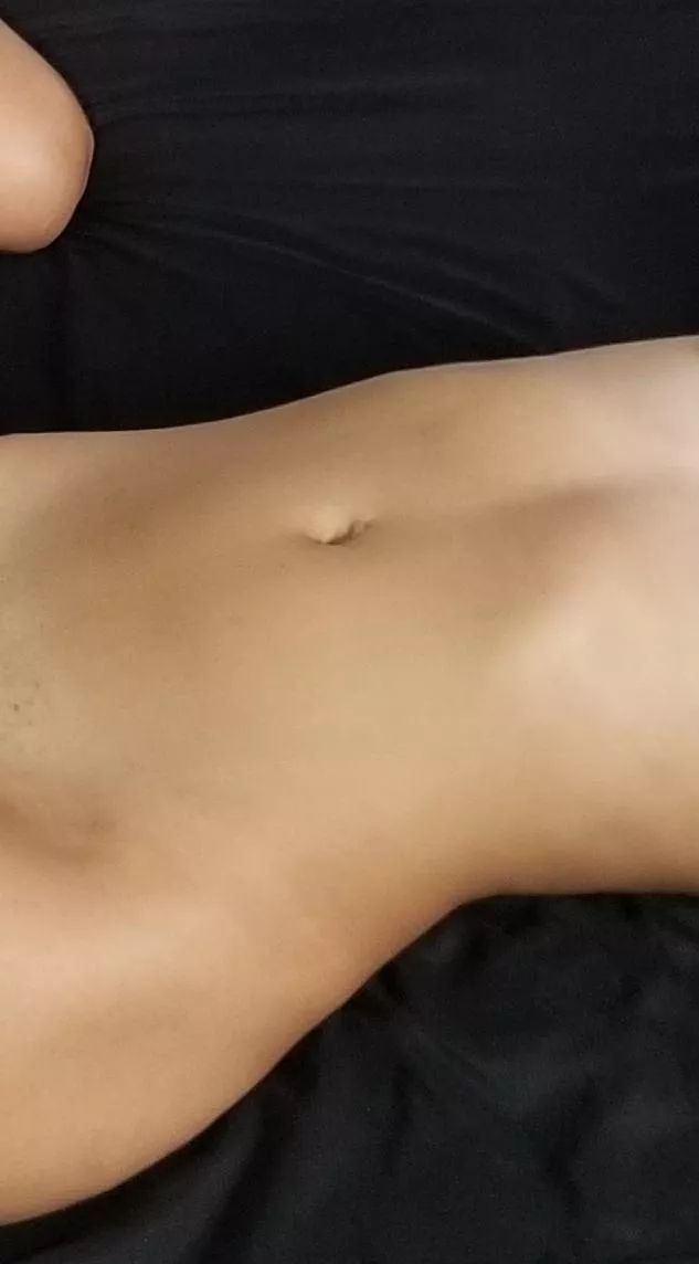 My vulnerable bellybutton 😳