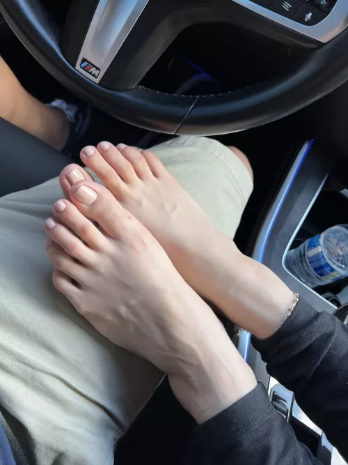 My wife Resting her gorgeous feet on me while I drive 😍