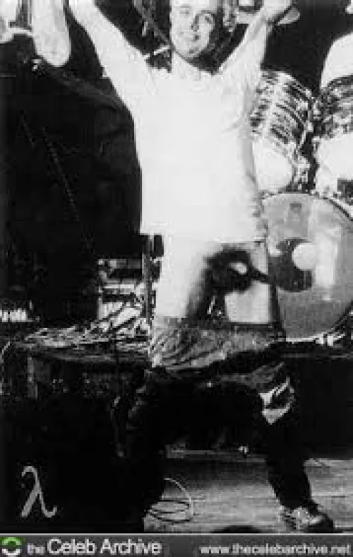 Name: Billie Joe Armstrong. Known for: Lead singer of Green Day. (Better pic/perspective than previous posts in this sub)