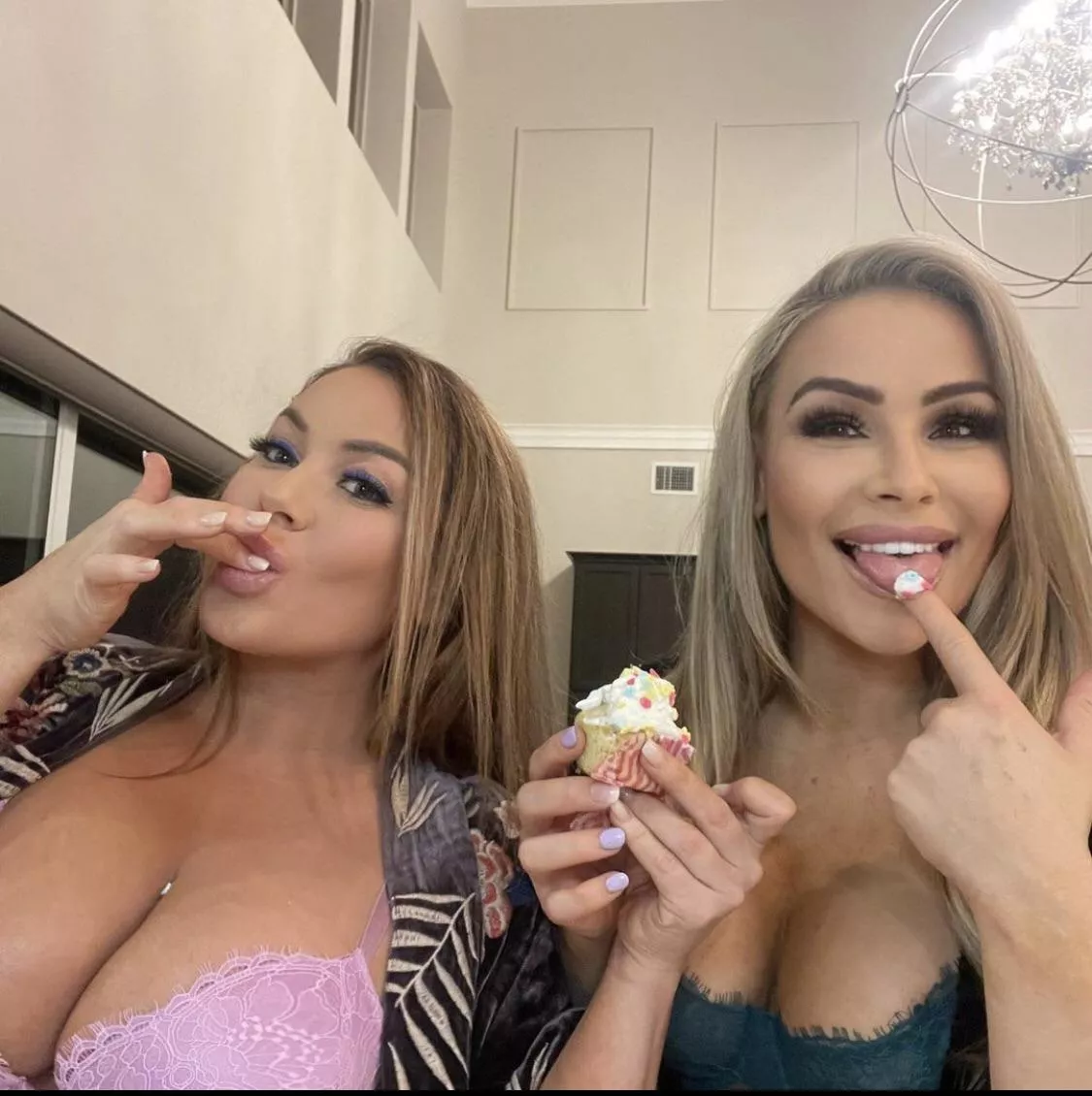 Nattie & Jenni Neidhart