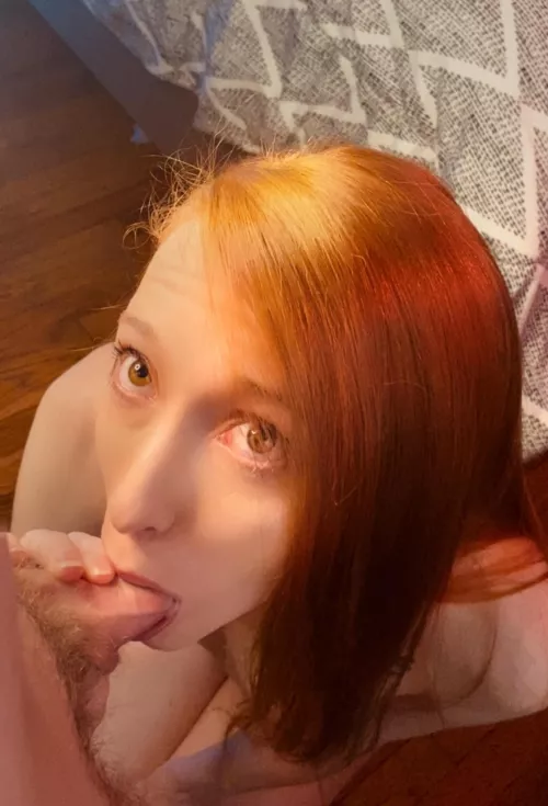 Natural redhead, innocent little slut 😇 SEND A DICK PIC WHEN YOU SUB😉 link below 👇