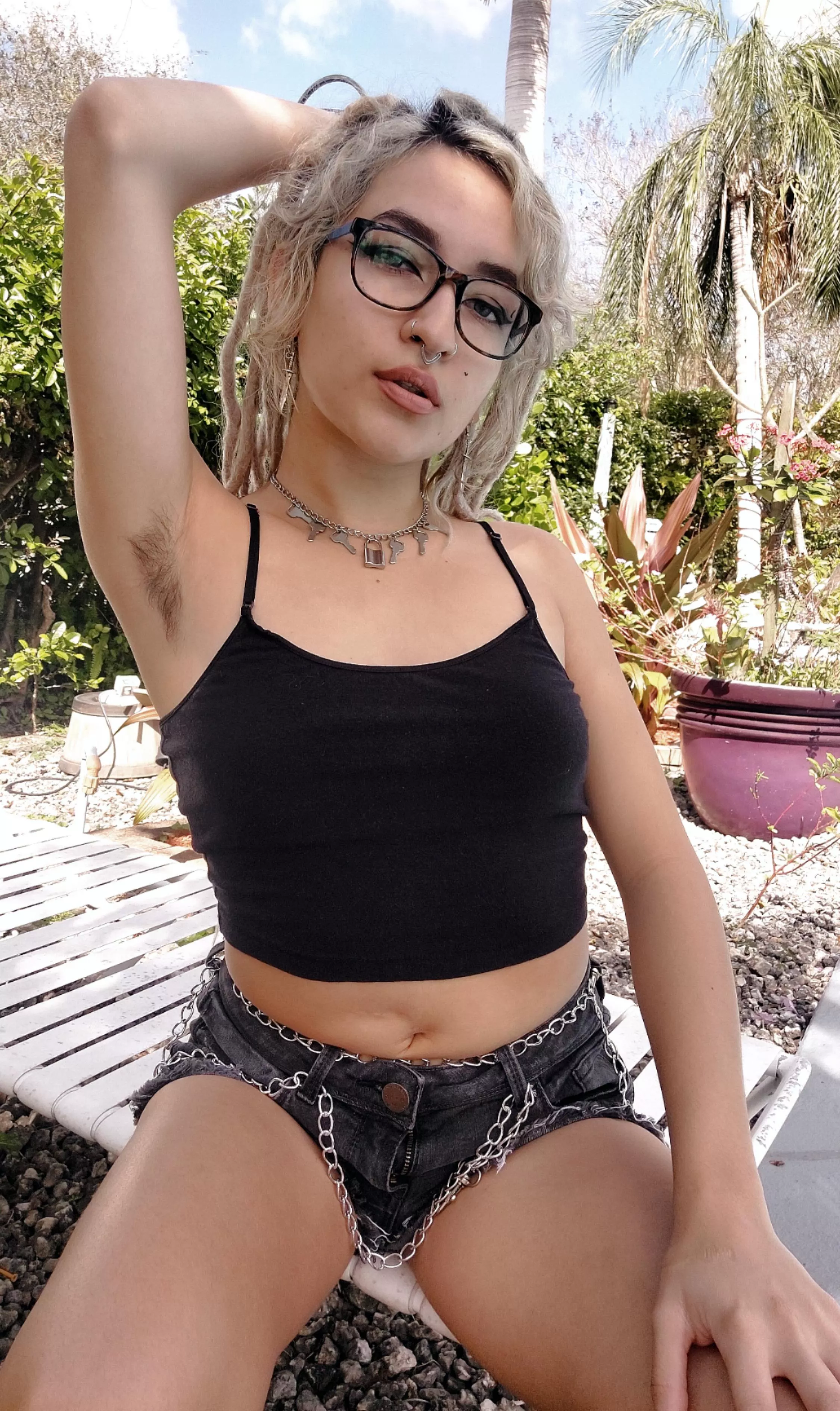 Naughty small Colombian goddess🌿🌙