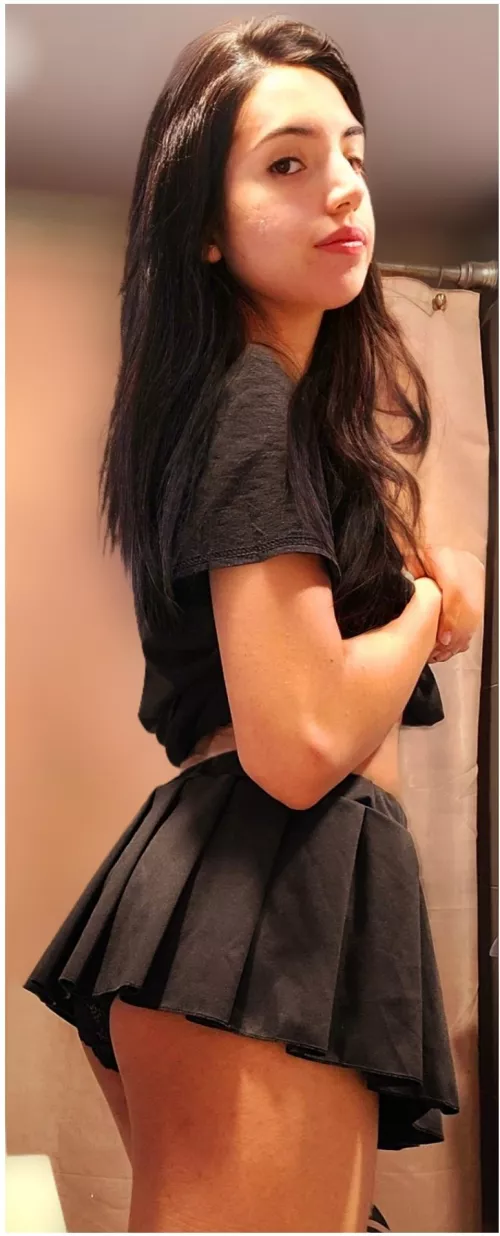 need a fun night💦👅