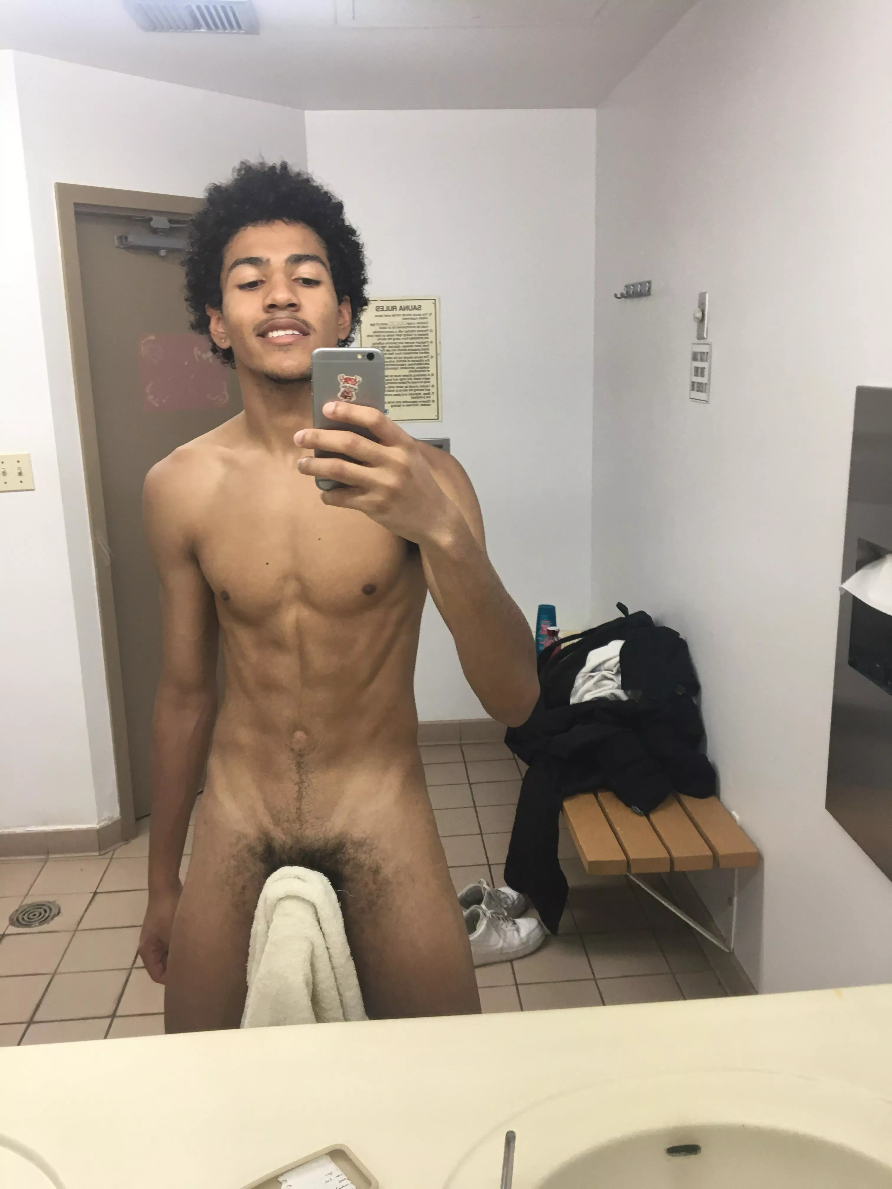 Need some extra hands to help dry off🇨🇦