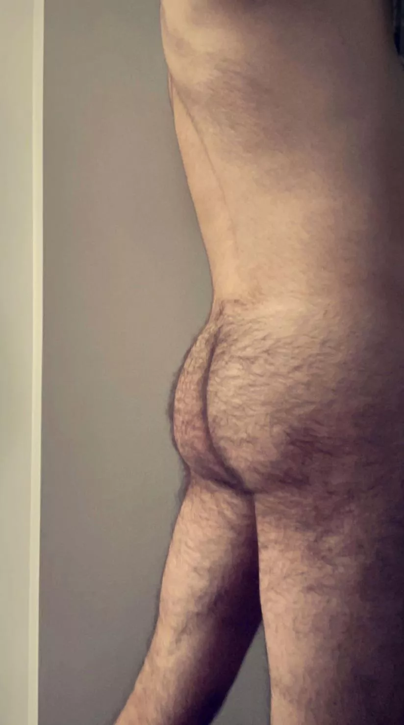 Need someone to help me wash my back! 😆