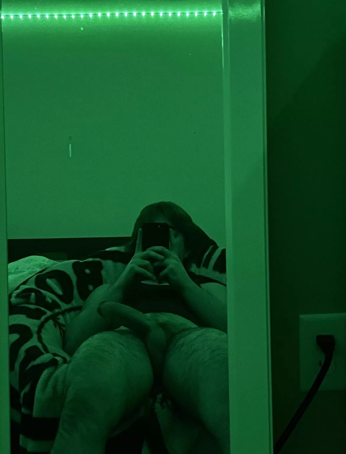 Need someone’s head between these thighs