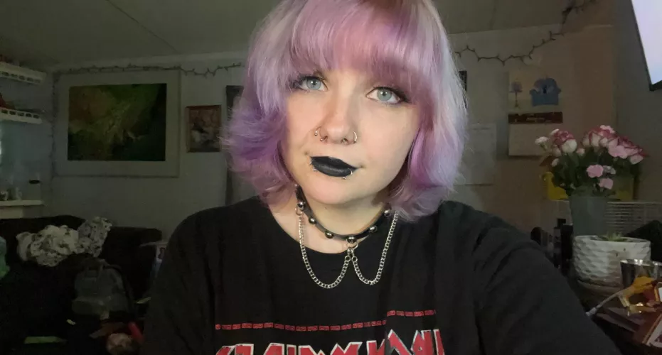 Never had a gf, barely experienced anything with a girl..🥺🏳️‍🌈