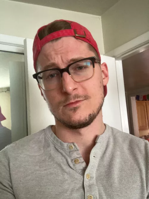 Never wear contacts on my day off š„ø