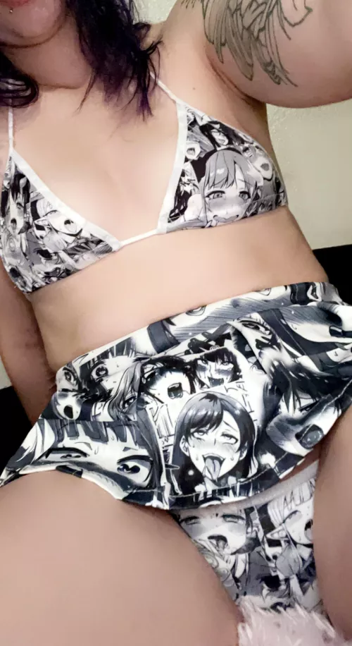 New creator here! I’m emo, tatted, dyed, pierced, slim THICC, cum check me out😉💦💦 I’ll see you there! Link down below!❣️