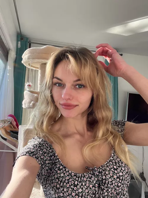 New haircut! How do I look?