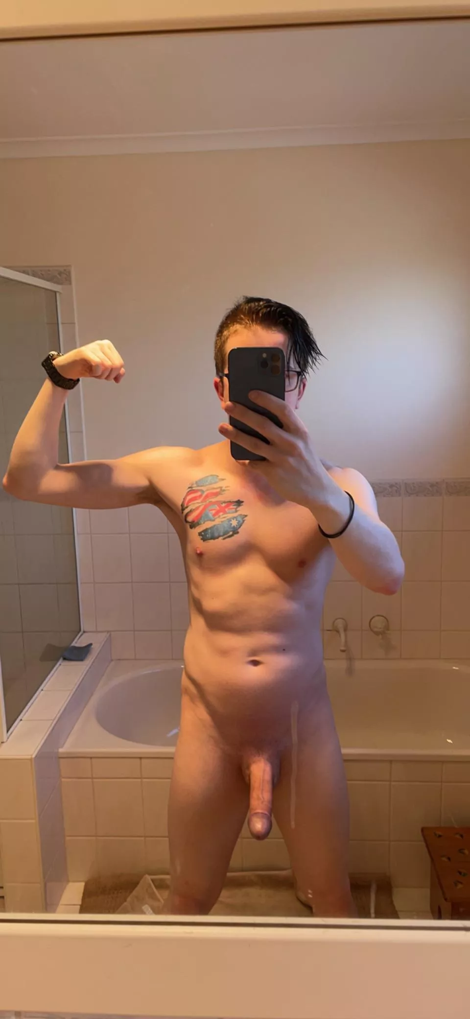 Nice deep v 😏🍆