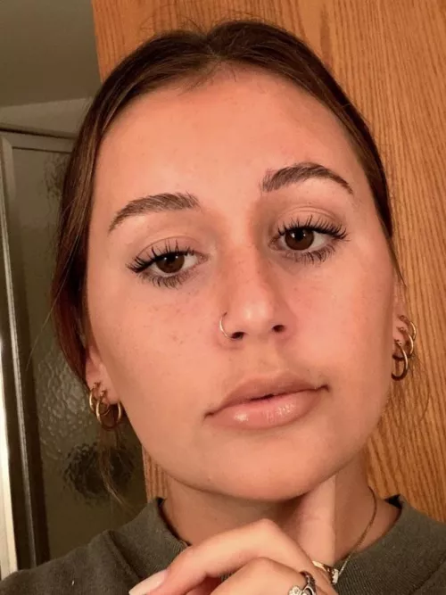 No cocks across her face yet? Trust me you don’t want to miss this rocking body.