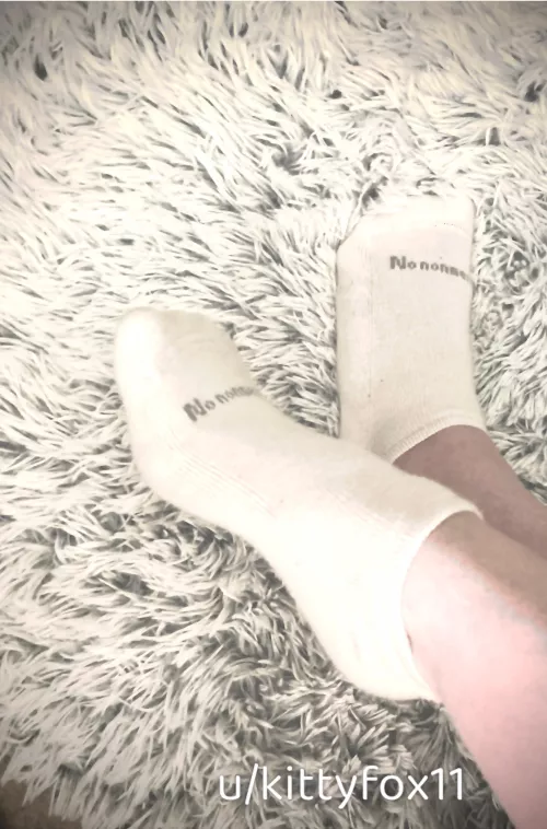 No Nonsense - just a cute redheaded nursing student chillin’ and relaxin’ 👣🧦🖤