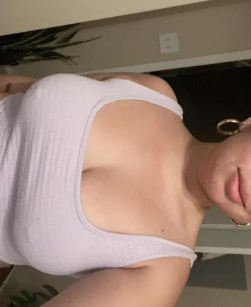 Not a big fan of this shirt but it shows off my boobs