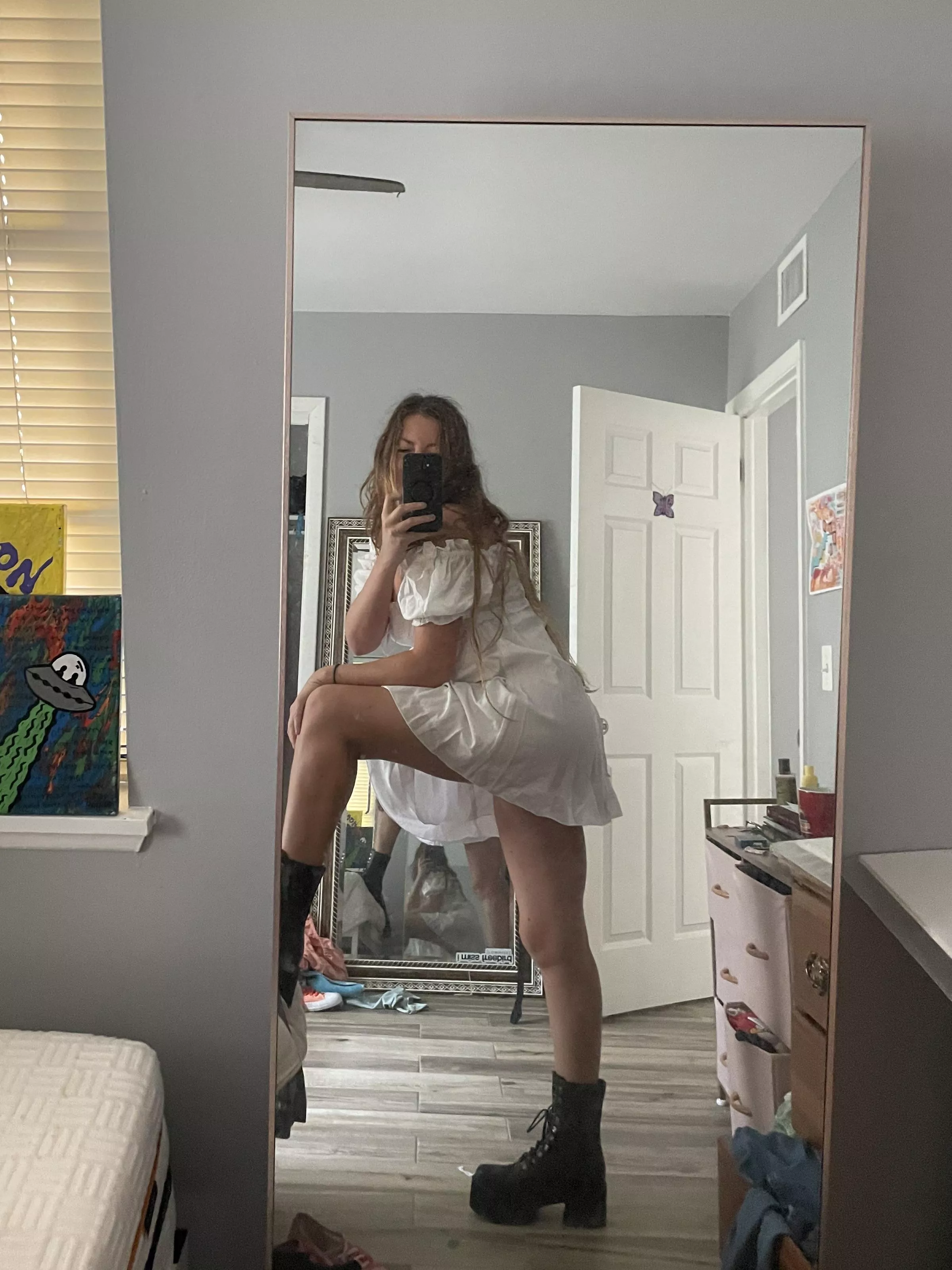 Nothing under my dress [F]