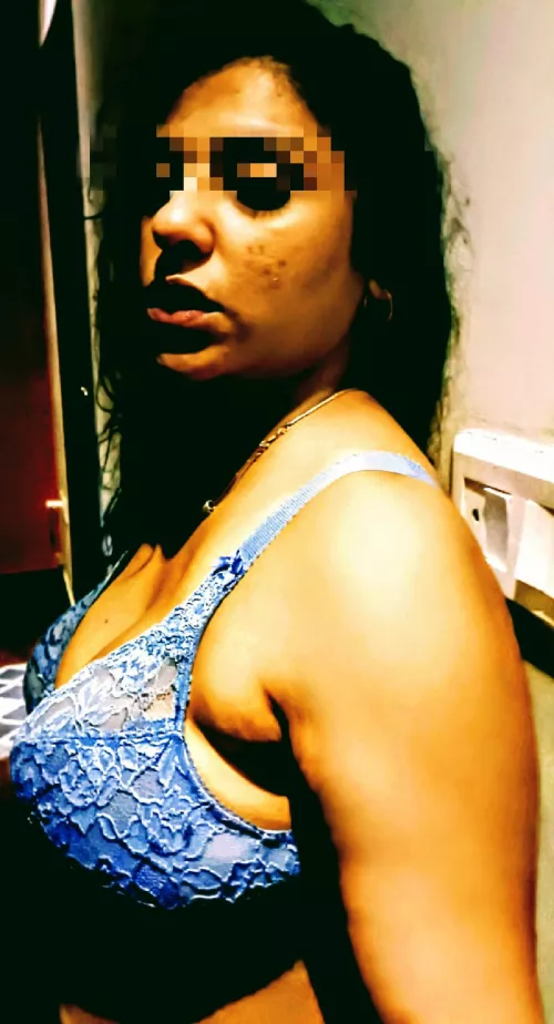 NSFW. This mom of 2 can take 2!