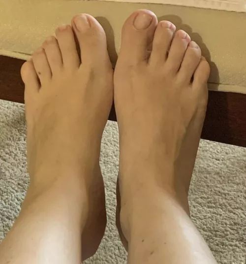 Nude Feet