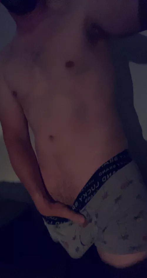 [OC] Fresh shower to wash off the day always feels so good. 😏