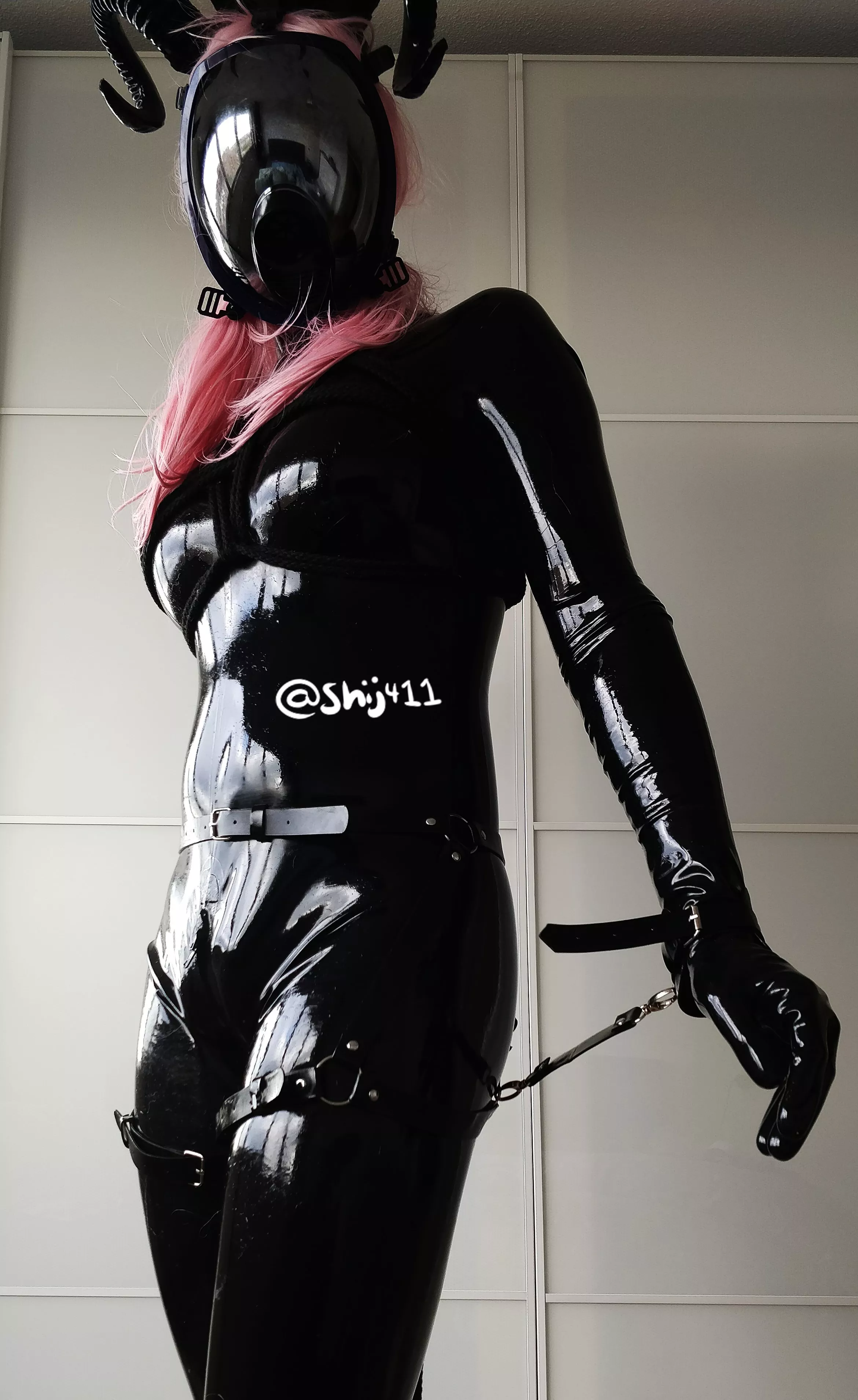 [OC] These flimsy chains barely contain me 💜