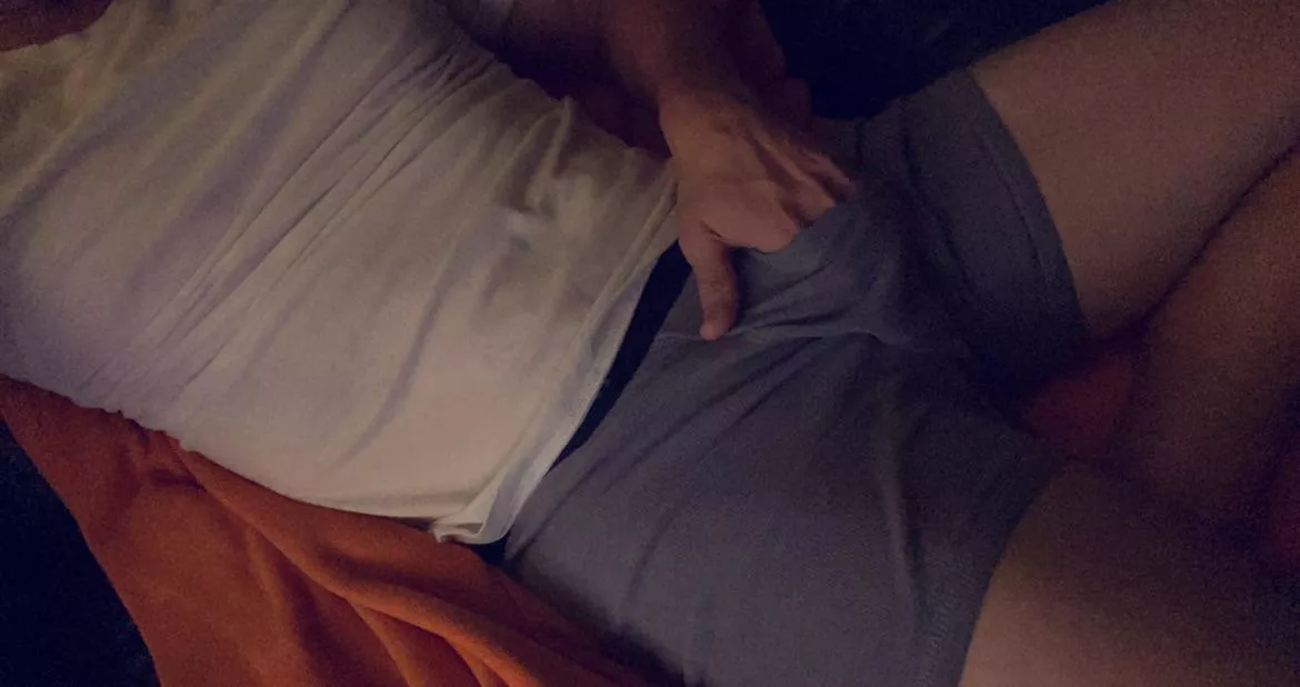 [OC] Time to chill and unwind after some hard yard work today. 😎 [m4f]