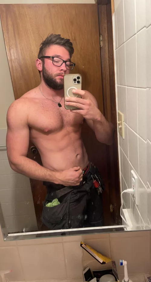 Off to work… I wish you were my naughty apprentice 😈