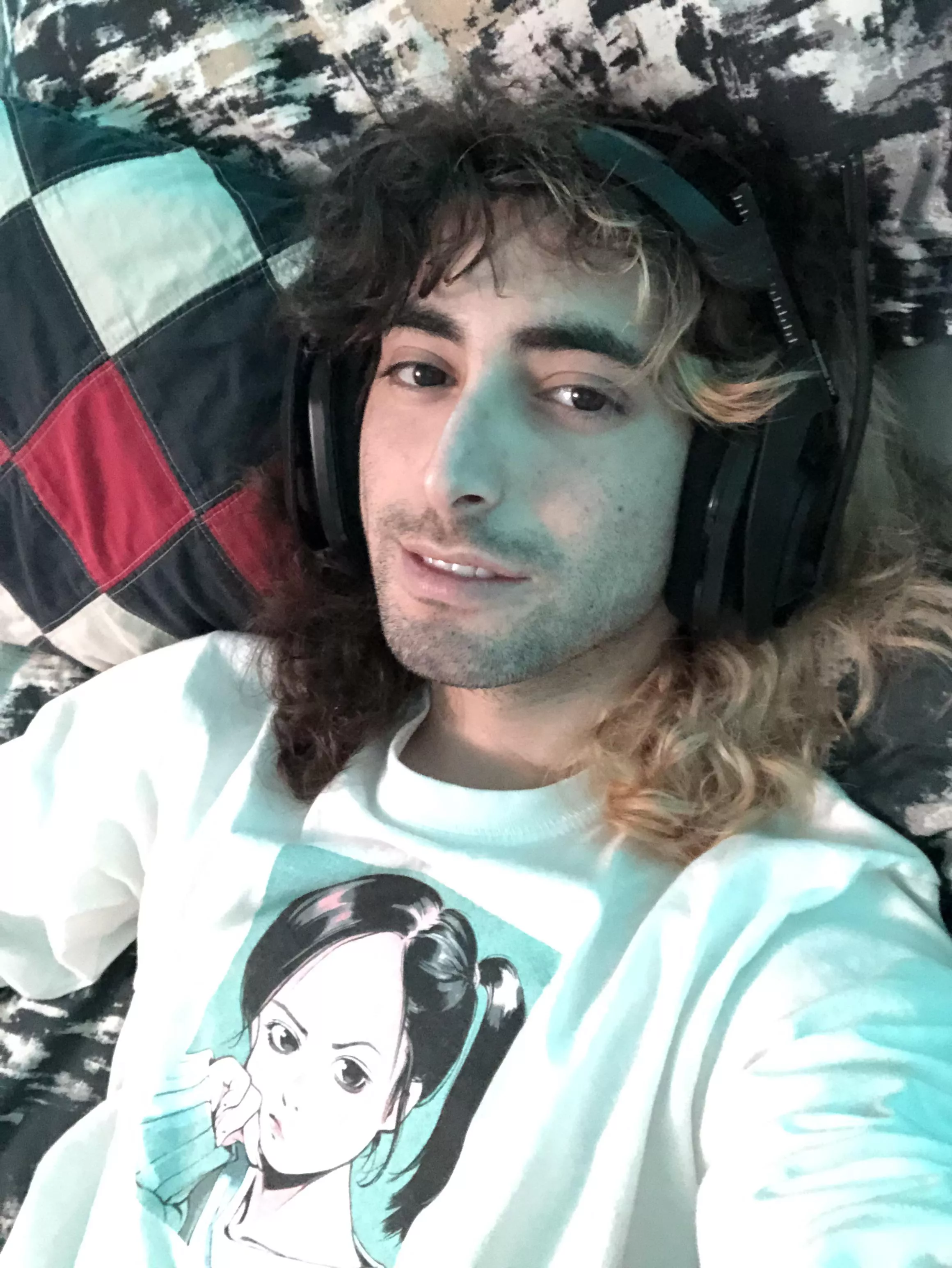 ok, who’s gonna be daddy and carry me out of bronze in valorant or gold in league