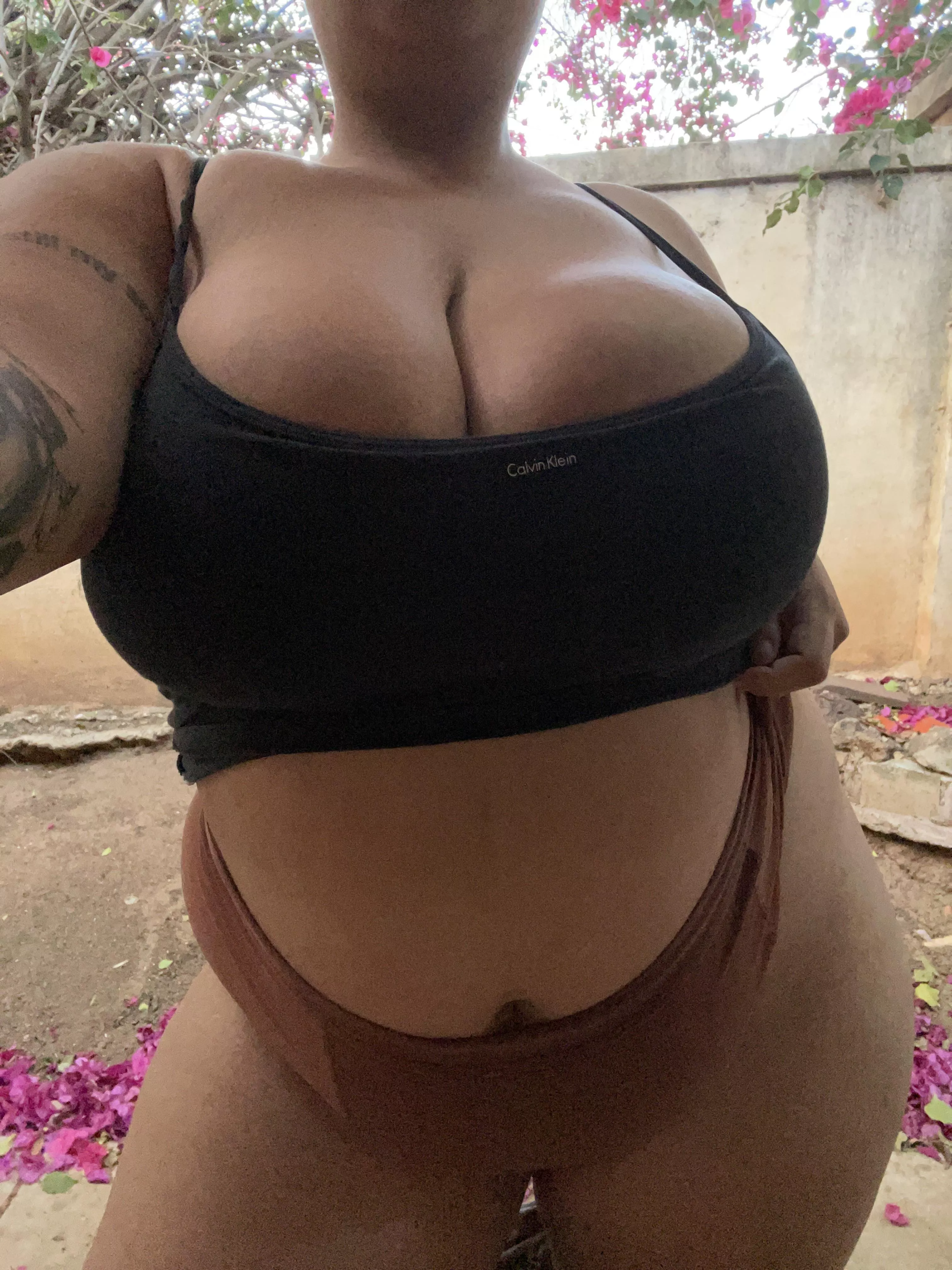 On the road today - had to pull over for a quick pic 😈